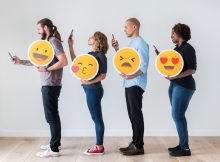 Semnificația emoticoanelor: ghid pentru utilizatori